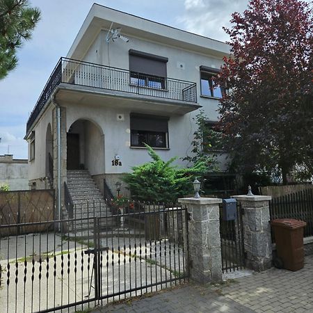 Pokoje Pracownicze Кімнати Для Працівників,Гуртожиток Swarzędz Exteriör bild