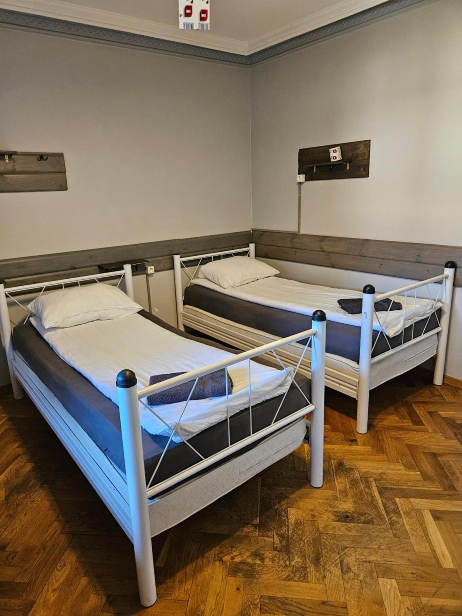Pokoje Pracownicze Кімнати Для Працівників,Гуртожиток Swarzędz Exteriör bild