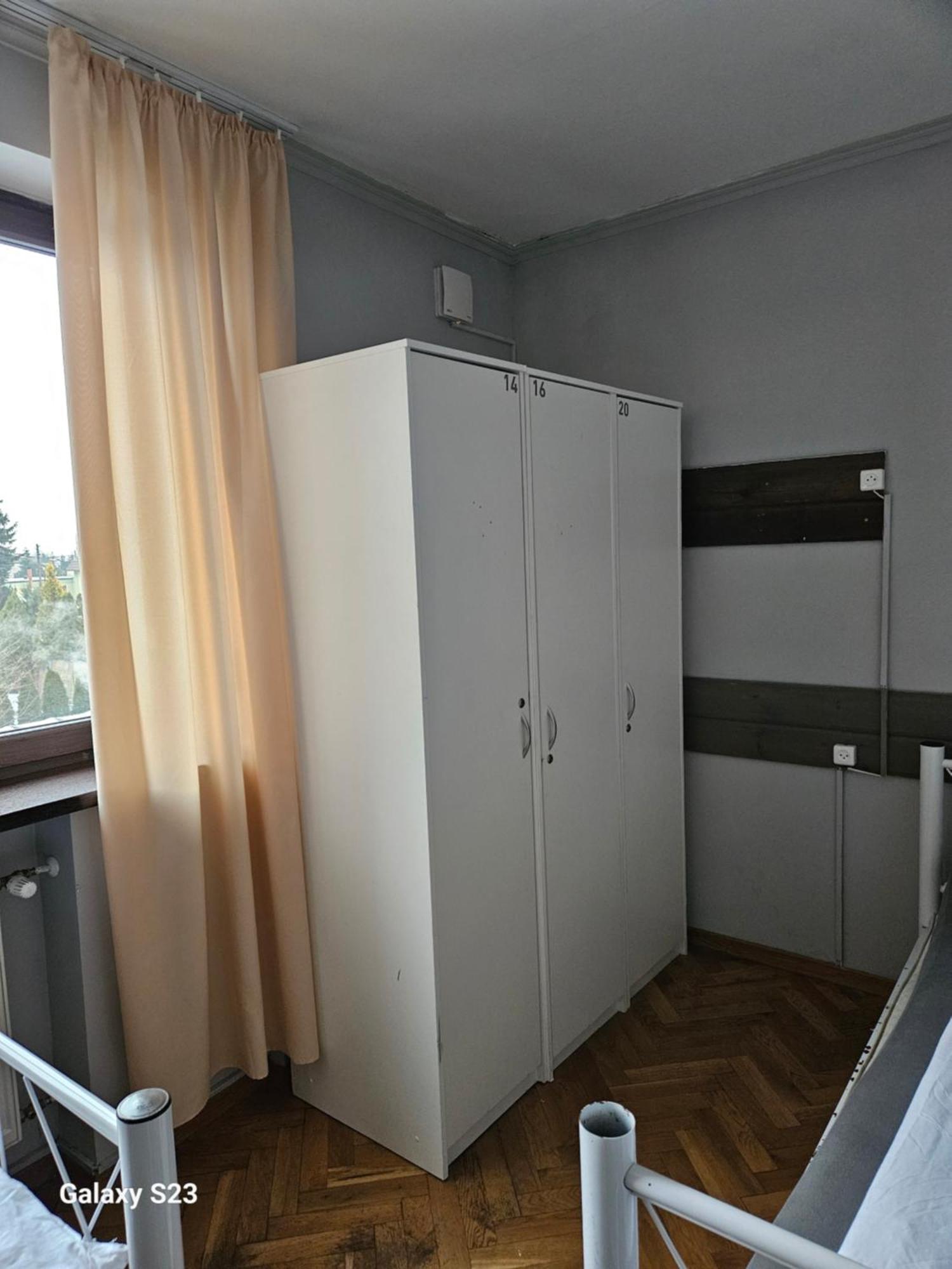 Pokoje Pracownicze Кімнати Для Працівників,Гуртожиток Swarzędz Exteriör bild
